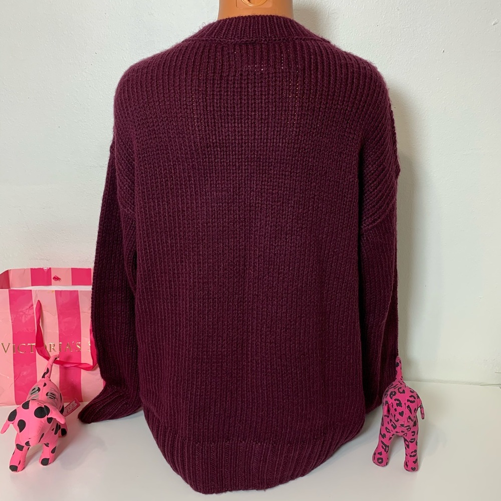 🚫SOLD🚫PINK VS BOYFRIEND CHUNKY KNIT CREW NECK SWEATER - Picture 4 of 7